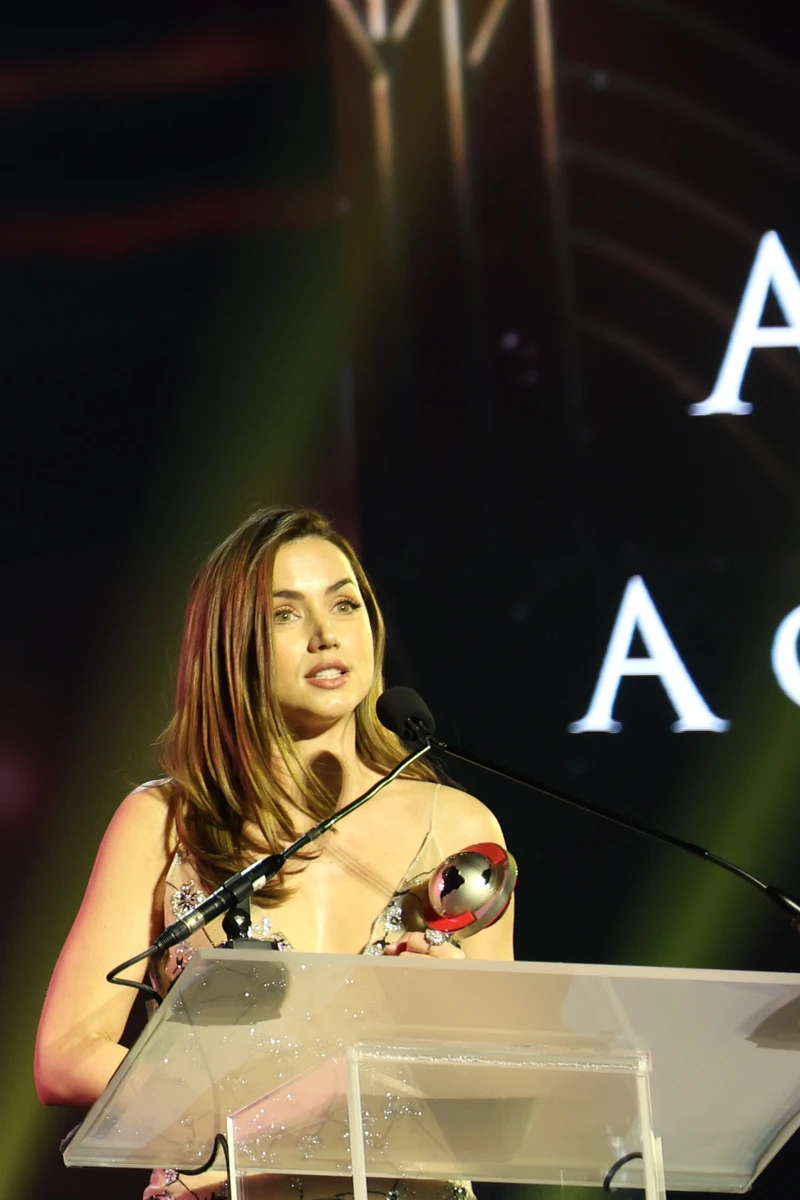 Ana de Armas mit Preis bei der CinemaCon 2025 in Las Vegas