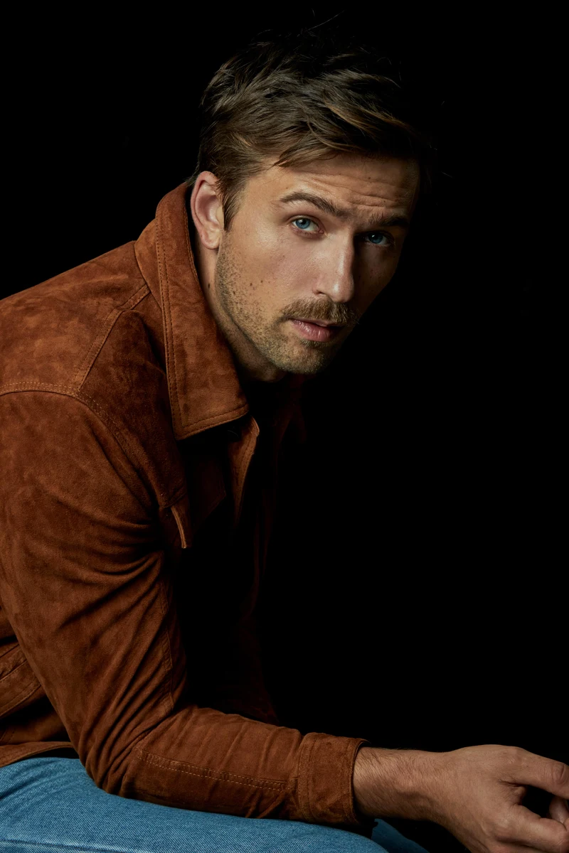 Brandon Sklenar, Darsteller von Andrew Winchester in Die Housemaid