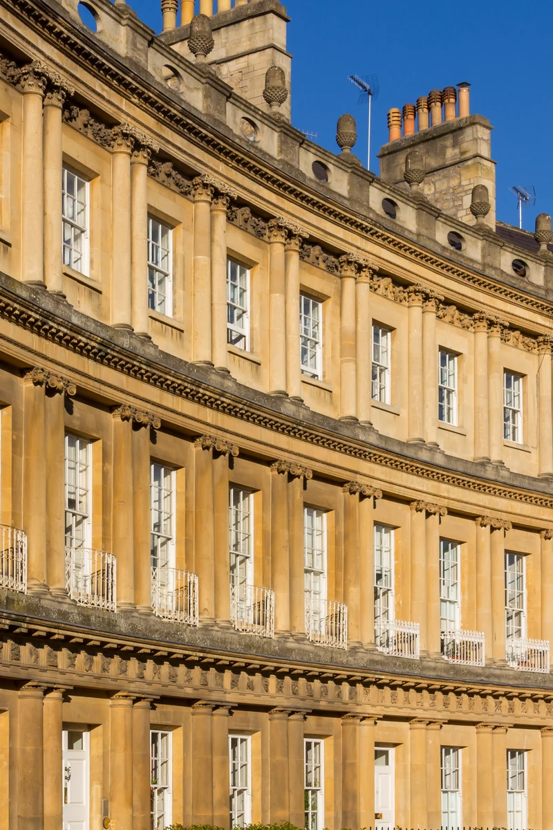 Fassade des Royal Crescent in Bath