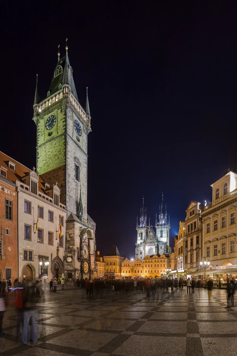 Altstädter Ring in Prag bei Nacht
