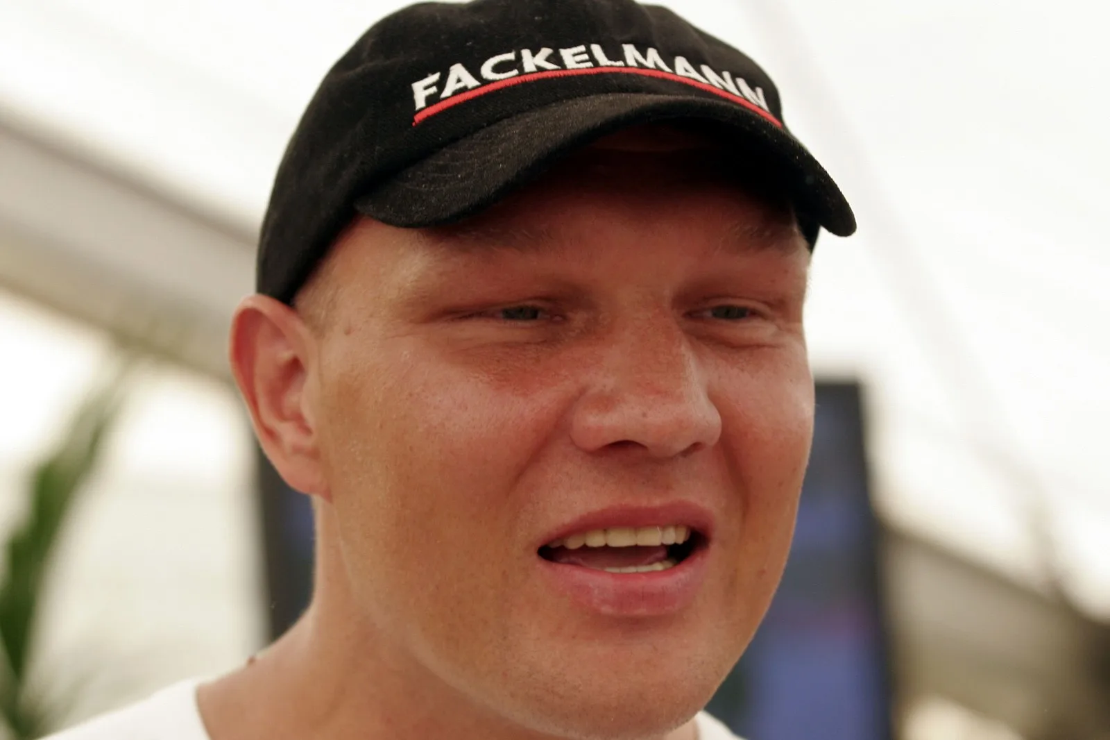 Axel Schulz mit schwarzer Kappe