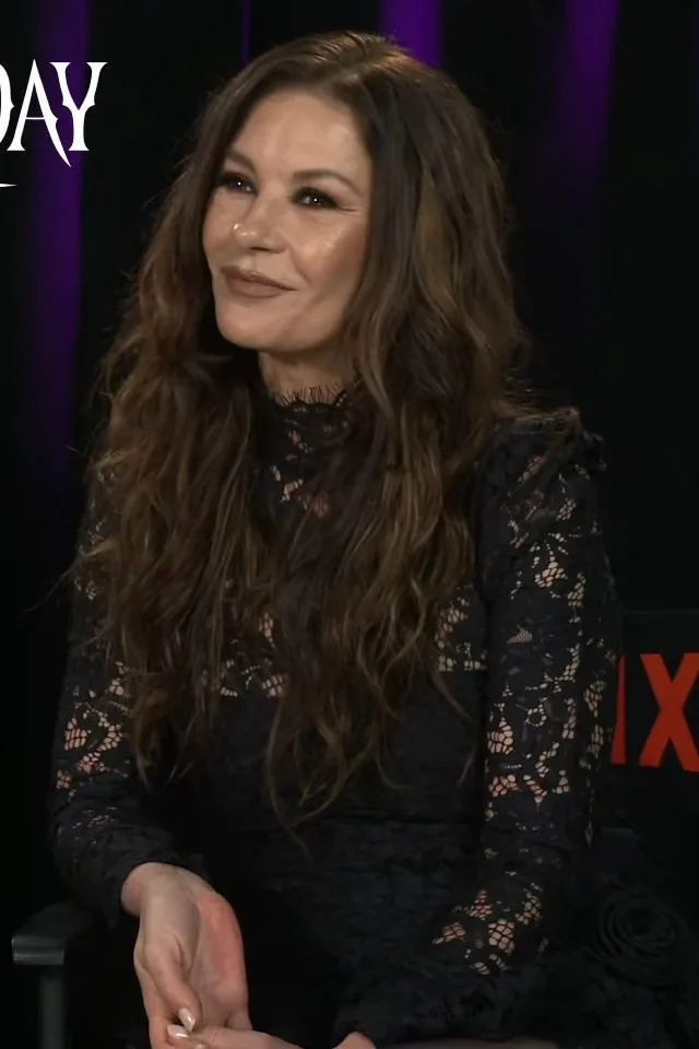 Catherine Zeta-Jones, Darstellerin von Morticia Addams
