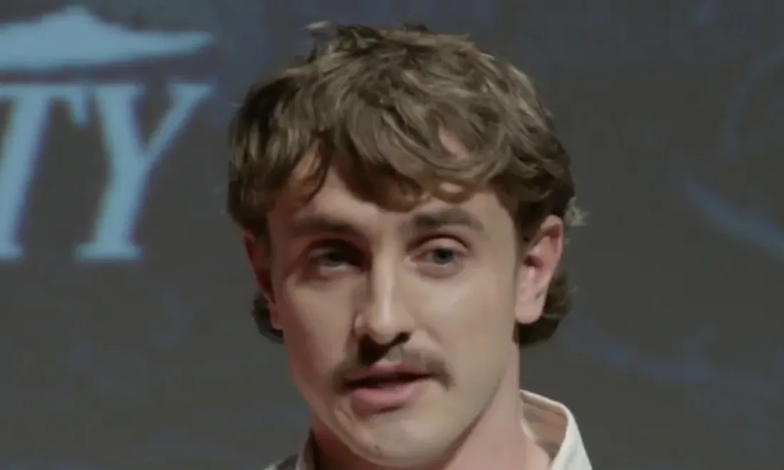 Paul Mescal bei einer Podiumsdiskussion in Cannes 2022