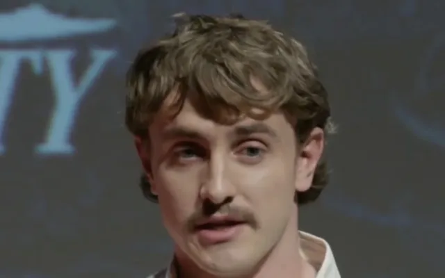 Paul Mescal bei einer Podiumsdiskussion in Cannes 2022