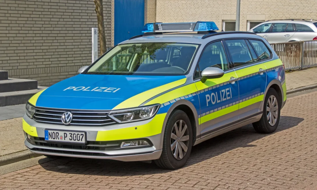 Streifenwagen der Polizei Niedersachsen auf Norderney