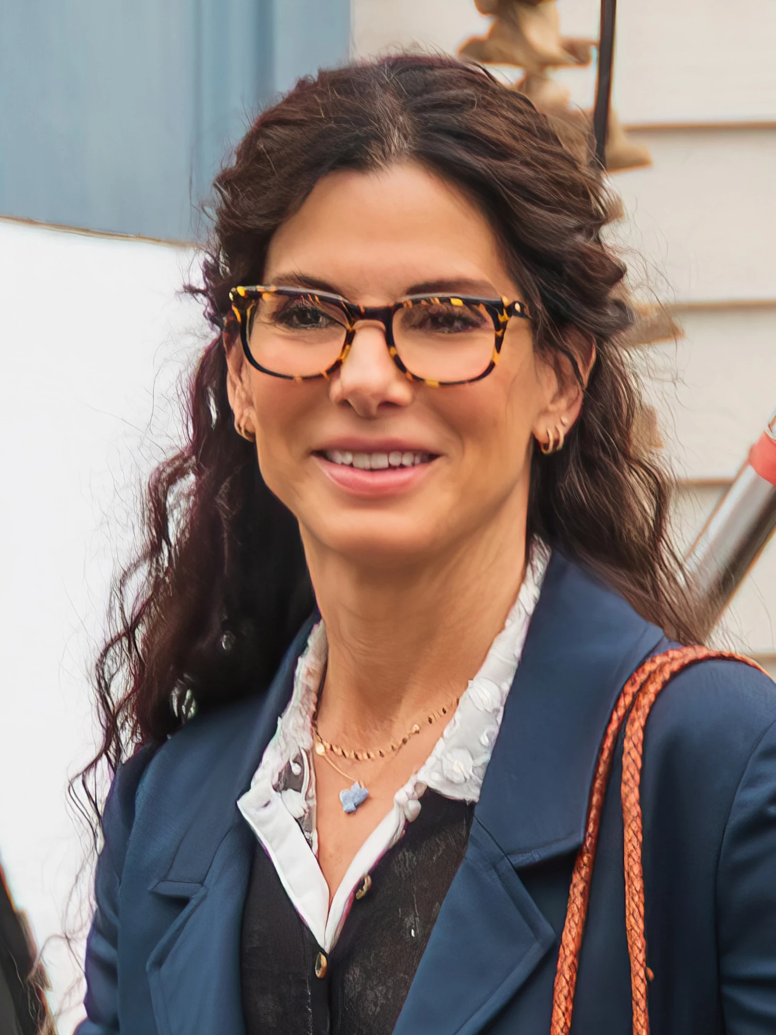 Sandra Bullock bei den Dreharbeiten zu Practical Magic 2 in Worcester Park im August 2025