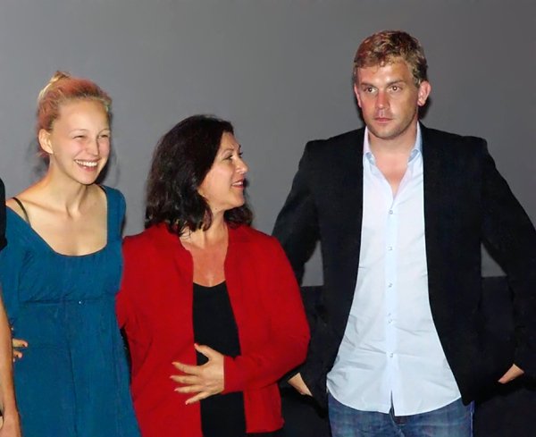 Sebastian Bezzel (rechts) mit Eva Mattes (Mitte) und Petra Schmidt-Schaller (links)